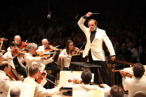 Charles Dutoit leads the Boston Symphony Orchestra at Tanglewood 7.30 ...