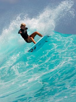 Bethany Hamilton-13 yr old girl who lost her arm to a shark attack ...