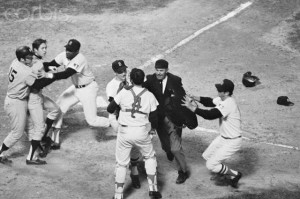 ... Sox/Yankees fight, no names on the back of the only Yankee visable