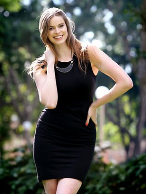 Robyn Lawley is 180lbs, though admittedly she is quite tall as well.