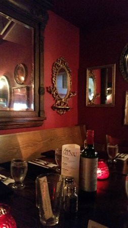 Lady of the Lake Cafe & Pub Photo: Mirror, mirror on the wall...who's ...