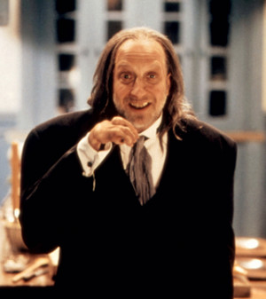 Chris Elliot, “Scary Movie 2″