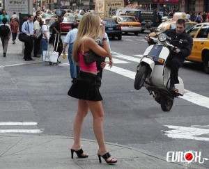 drague, scooter, jupe