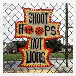find this so incredibly offensive when there are no lions in #NOLA ...