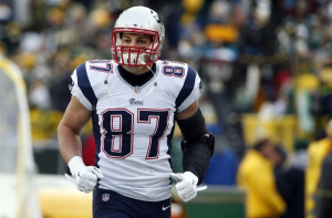 Nov 30, 2014; Green Bay, WI, USA; New England Patriots tight end Rob ...