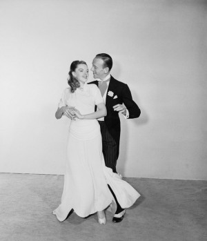 Fred Astaire and Judy Garland promo shot for “Easter Parade” (1948 ...