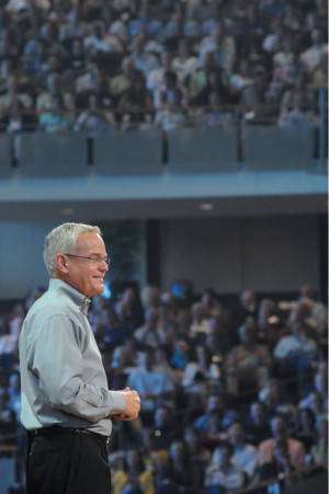 Bill Hybels speaking - Profile Image