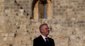 Conservative Christian TV commentator Glenn Beck takes part in a rally ...