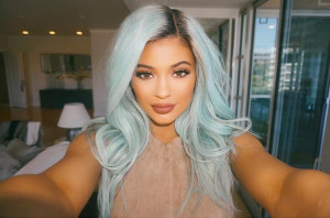 Kylie Jenner Graduated High School, And Her Tweets About It Will Make ...