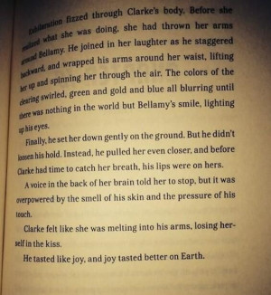 bellarke moment from the book #the100