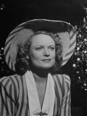 Anna Neagle Photo