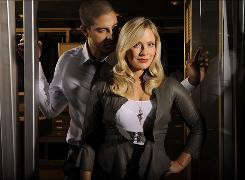 CSI: Miami' characters succumb to attraction - USATODAY.