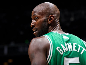 Kevin Garnett spies your pin-down call, Avery (Getty Images)