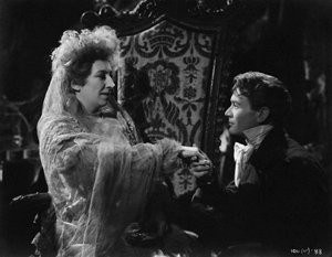 Martita Hunt and John Mills . Pip visits Miss Havisham