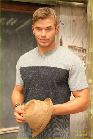 Kellan Lutz Pictures