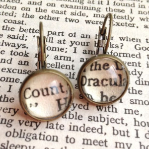 VINTAGE GOTHIC COUNT DRACULA CLASSIC BOOK QUOTE EARRINGS