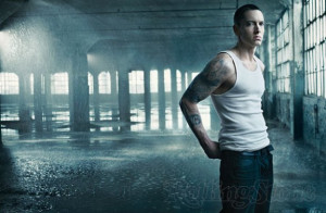Eminem ha parlato apertamente dei suoi problemi di droga, paragonando ...
