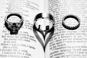 Wedding Rings On Black Hands , Wedding Rings On Finger , Wedding Rings ...