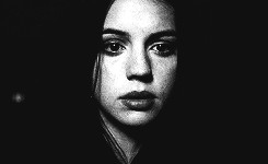 gif: tv Adelaide Kane reign mary stuart mary queen of scots tv: reign ...