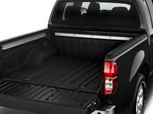 2014 Nissan Frontier 4WD Crew Cab SWB Auto SV Trunk