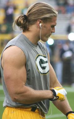 Clay Matthews in all his glory More