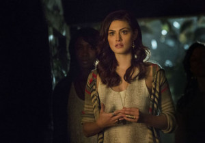The Originals: Phoebe Tonkin on Hayley's Next Move on The Vampire ...