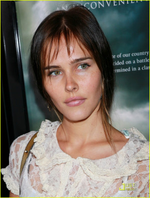 Isabel Lucas Loft