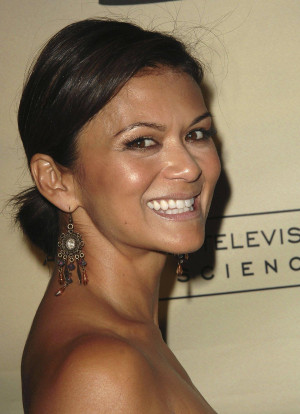 Nia Peeples Pictures