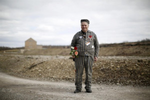 Portraits of Nazi concentration camp survivors revisiting Buchenwald ...