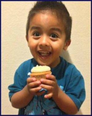 Viral Video Mateo Linda Cupcakes Viral Video: 3 year old Mateo and his ...