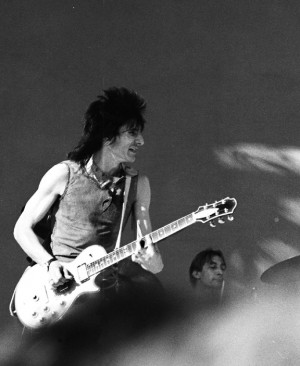 Ronnie Wood - Wikipedia, the free encyclopedia