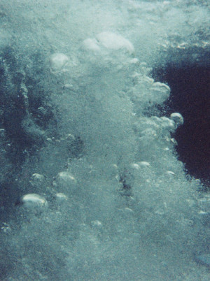 photography water underwater blue deep bubbles