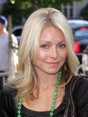 kelly ripa quotes there s no such thing as an uber mom kelly ripa