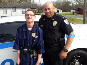 10 amazing photos that’ll make you proud to be a cop