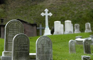 Tombstone tours: Famous cemeteries