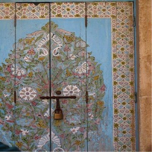 Preconceived notions are the locks on the door to wisdom.