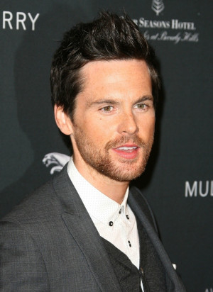 Tom Riley Picture 21