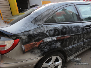 This Incredible “The Walking Dead” Car Mural Is One-of-a-kind (24 ...