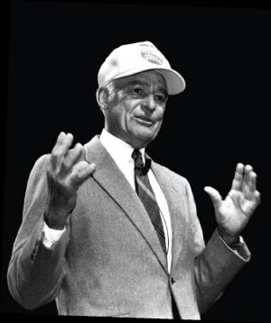 Сэмюэль Мур Уолтон .