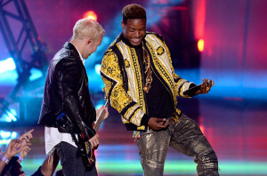 mtv-movie-awards-2015-fetty-wap-pete-wentz-performance-billboard-650