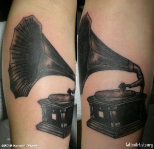 Displaying 19 Images For Phonograph Tattoo Thigh