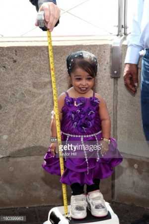 Jyoti Amge Visits The Empire State Building News Photo