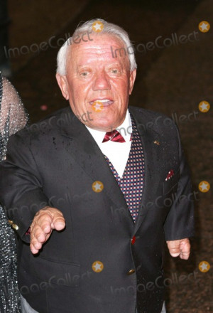 Kenny Baker Picture London Kenny Baker R2D2 at the UK Premiere