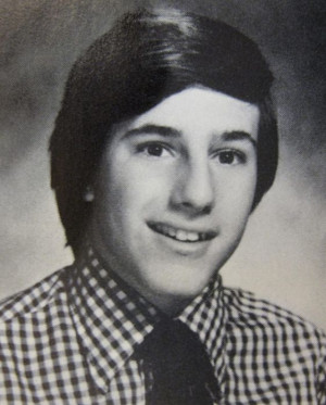 High-School Yearbook Photos of Famous People (63 pics)