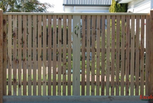 Flat Top Picket Fence With Gum Leaf Motif Feature Exposed Pointed ...