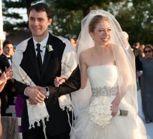 chelsea-clinton-wedding-dress-vera-wang-marc-mezvinsky-590sc07.jpg