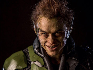 Here is an up close look at the Green Goblin in The Amazing Spider-Man ...