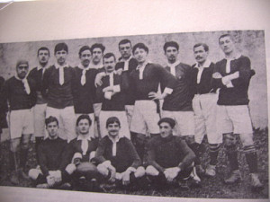 1902: L'amicale devient le Biarritz Stade . Une nouvelle section, fort