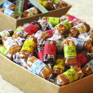 Good Karmal: Gift Basket, 30 Kosher Caramels Wrapped in Quotes # ...