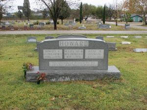Grave of Robert E. Howard and his parents, Dr. Issac Howard and Hester ...